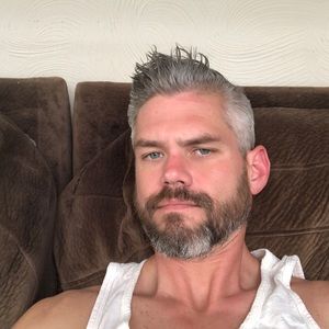 Meet your Posher, Tom